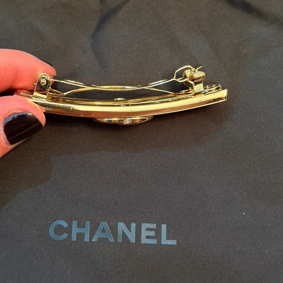 CHANEL Pink and Gold Logo Hair Barrette with Bags GREAT GIFT ❤️ - Picture 9 of 13